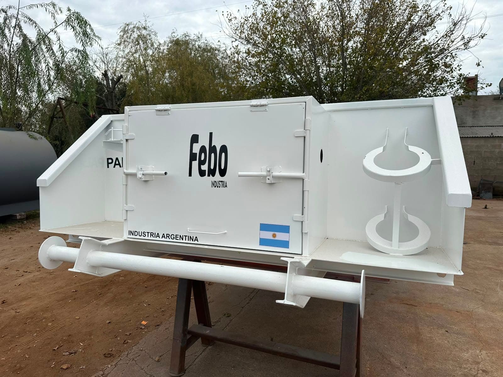 Contenedor Industrial con Compuertas