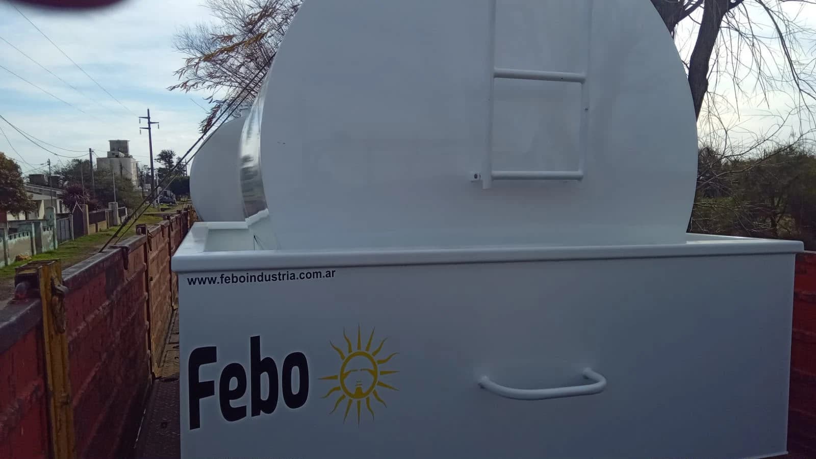 Tanque Febo - Detalle de Marca
